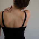 Posturas de yoga para eliminar el dolor de cuello y hombros